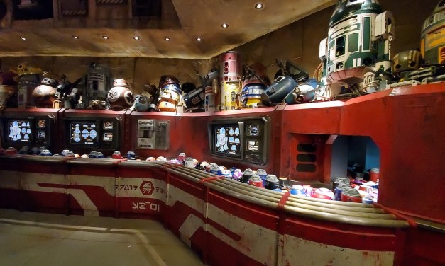 SWGE GUIDE: Inside ‘Droid Depot’ at Star Wars: Galaxy’s Edge in Disneyland