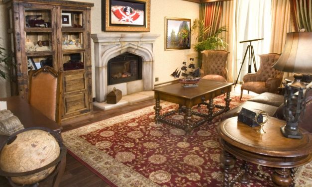 DETAILS: Inside the Disneyland Hotel Pirates of the Caribbean Suite at Disneyland Resort | #MIrewind