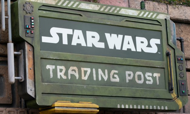 AP PERK: Legacy Passholders get early access to shop new Downtown Disney STAR WARS TRADING POST