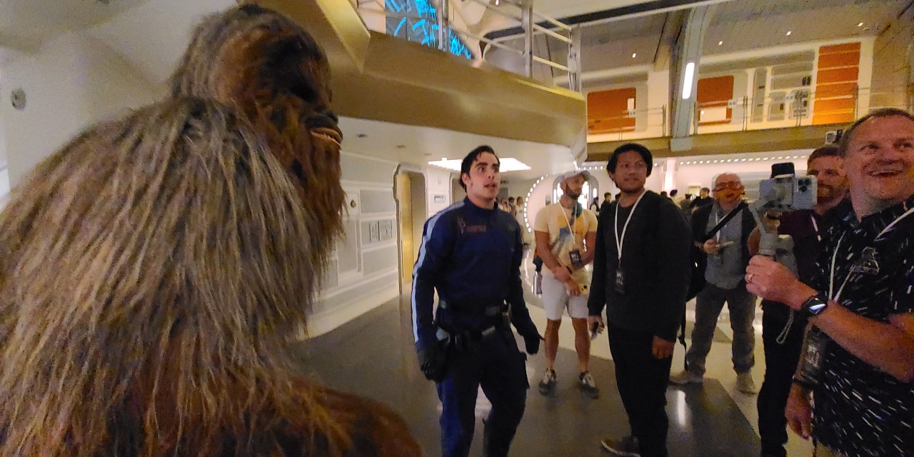 SWGS: Smuggling a smugger: my personal experience helping Chewbacca aboard the #StarWars #GalacticStarcruiser