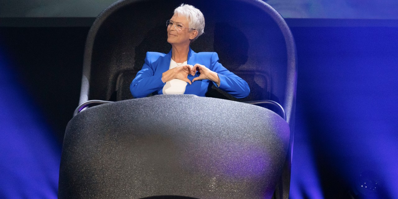 #D23Expo: Jamie Lee Curtis revealed via Doom Buggy as Madame Leota for upcoming live action HAUNTED MANSION