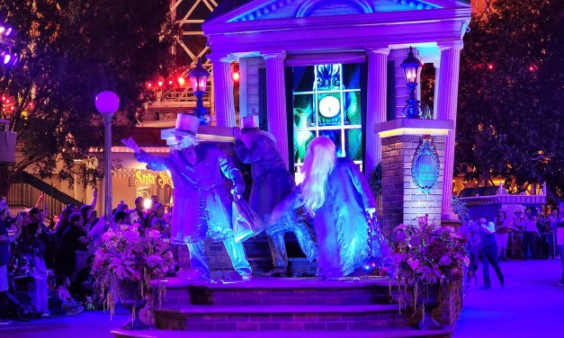WATCH: Disney’s Frightfully Fun Parade screams to life at Oogie Boogie Bash 2023