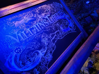 WATCH: Eerie VILLAINS GROVE is a spooky escape at Oogie Boogie Bash 2023