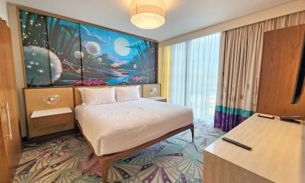 ROOM TOUR: Inside a 1-Bedroom Villa with The Princess and the Frog theme at The Villas at Disneyland Hotel