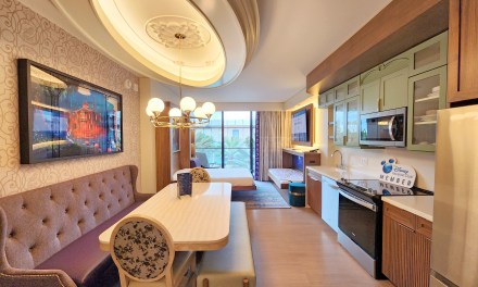 ROOM TOUR: Inside a Lock Off 2-Bedroom Villa with Princess and the Frog theme at The Villas at Disneyland Hotel