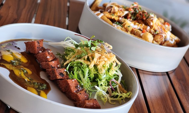 REVIEW: Palm Breeze Bar, upscale poolside dining at The Villas at Disneyland Hotel