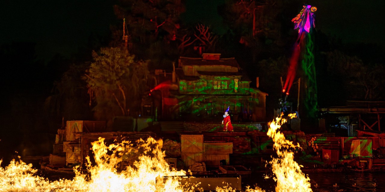 FIRST LOOK: Fantasmic! returning with new Maleficent finale (no dragon); new effects, return of Peter Pan