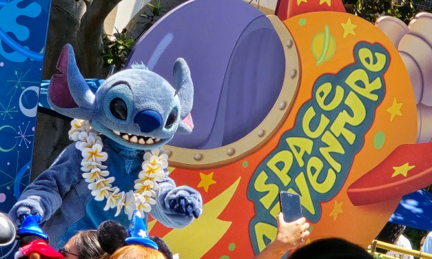 D23 DAY: Stitch and other characters bust a move at Disney dance party