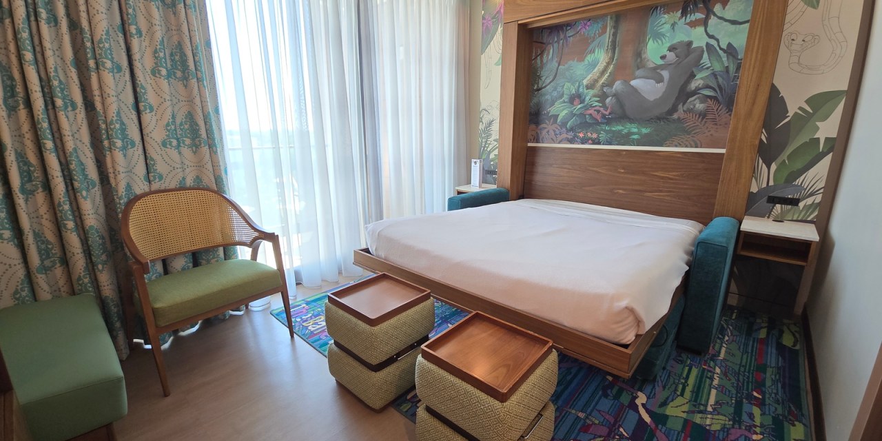 ROOM TOUR: Duo Studio, Jungle Book theme, standard view at Villas at Disneyland Hotel