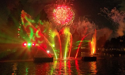 GUIDE: “Believe… in Holiday Magic” 2024 fireworks and snow at Disneyland for #DisneyHolidays