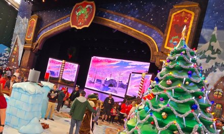 GUIDE: “Holiday Fun with Santa & Friends!” characters, entertainment at Fantasyland Theatre #DisneyHolidays