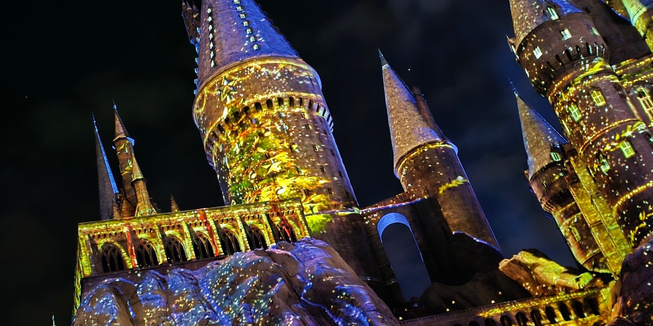 GUIDE: 2024 Christmas in The Wizarding World of Harry Potter at Universal Hollywood