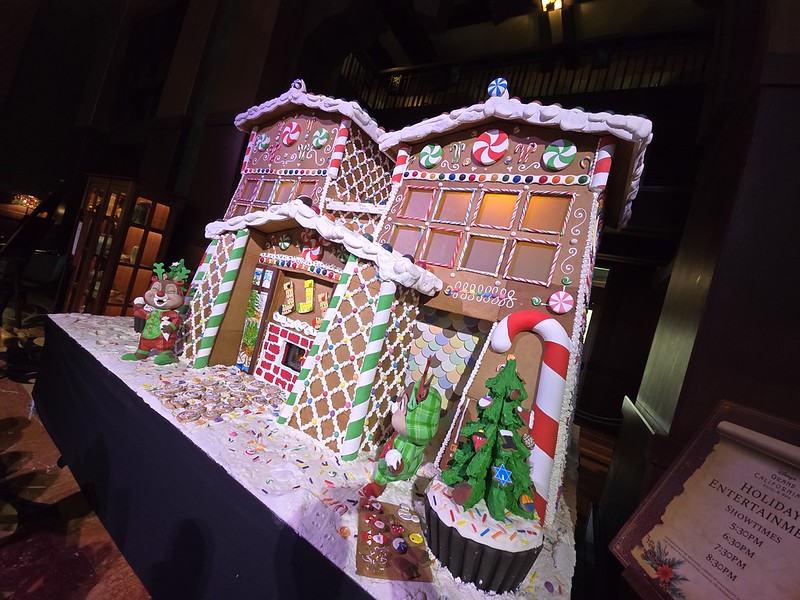 GUIDE: Gingerbread takes over Disney’s Grand Californian for 2024 #DisneyHolidays