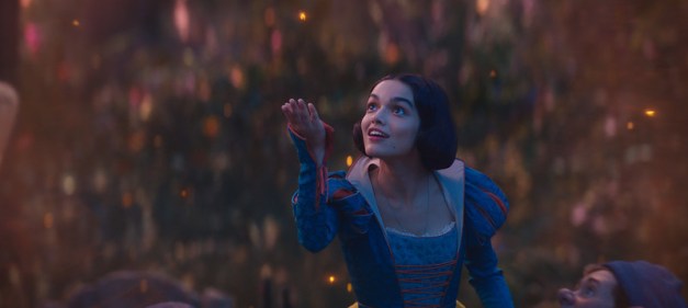 WATCH: “Legacy” featurette looks at animated roots of live action SNOW WHITE
