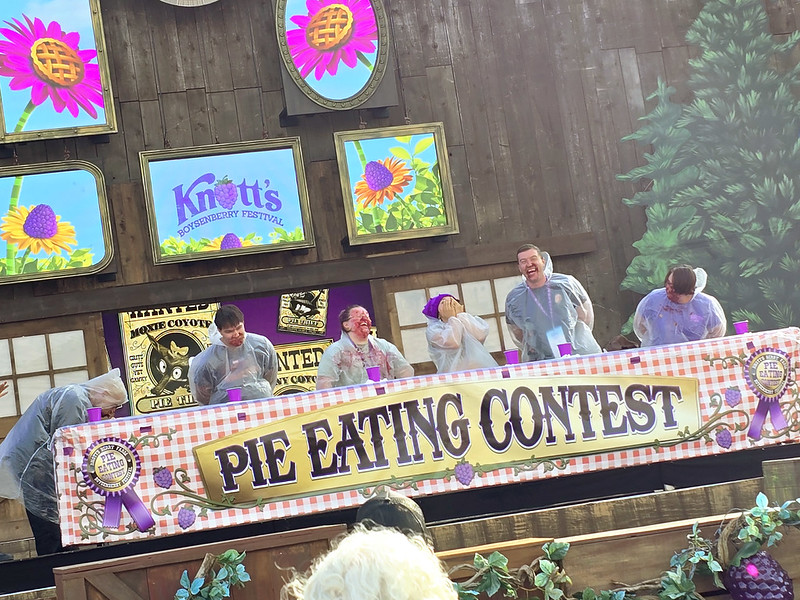 GUIDE: Boysenberry Pie Eating Contest at 2025 Knott’s Boysenberry Festival