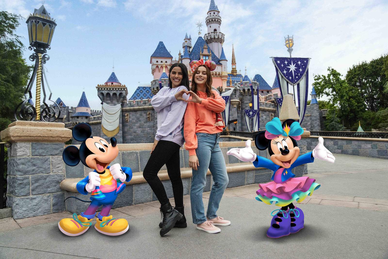 Digital extras for #Disneyland70 — interactive Lenses, Magic Shots