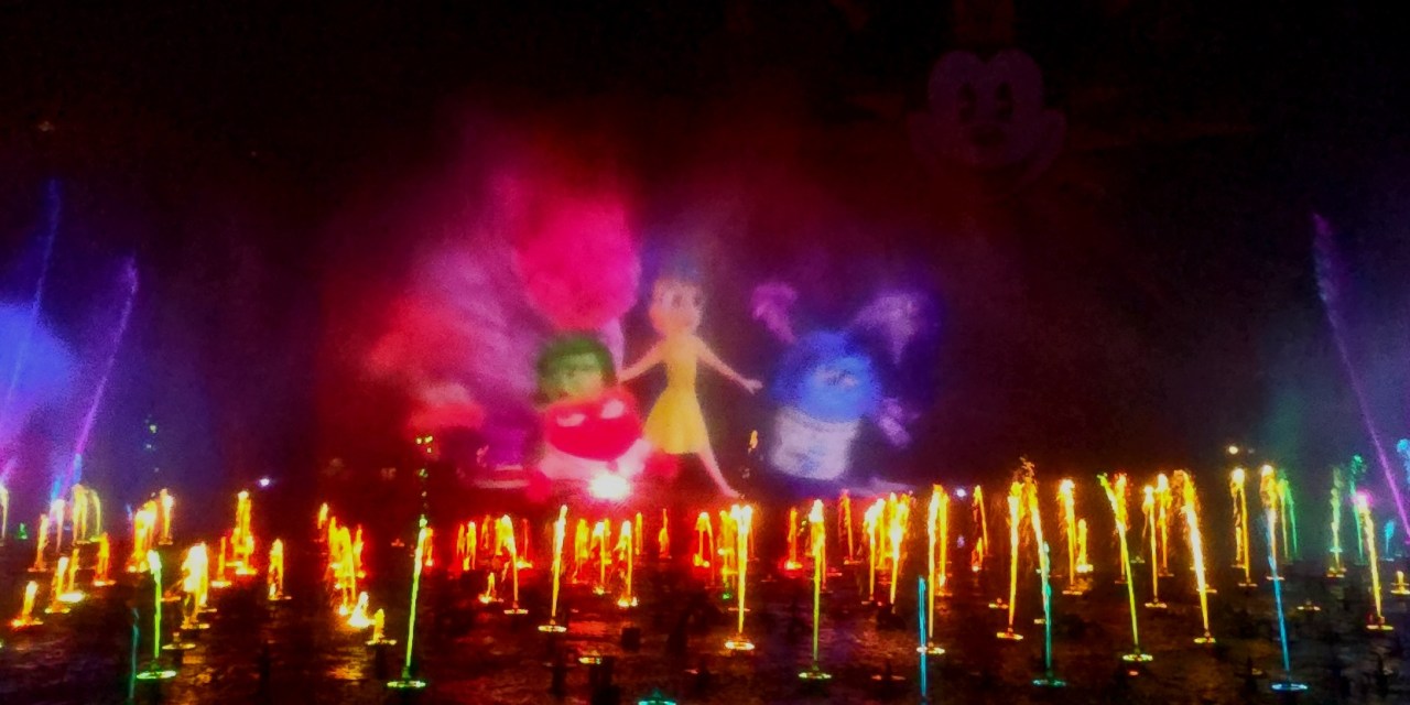 GUIDE: World of Color Happiness! during #Disneyland70