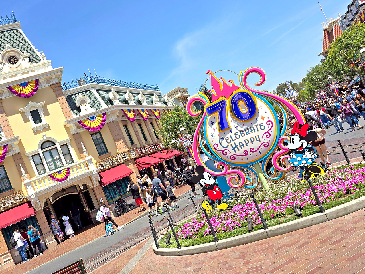 FULL GUIDE: Disneyland 70th Anniversary Celebration #Disneyland70 