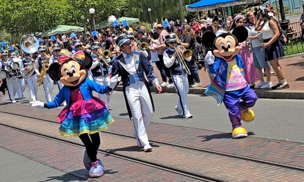 GUIDE: Mickey & Friends in #Disneyland70 outfits