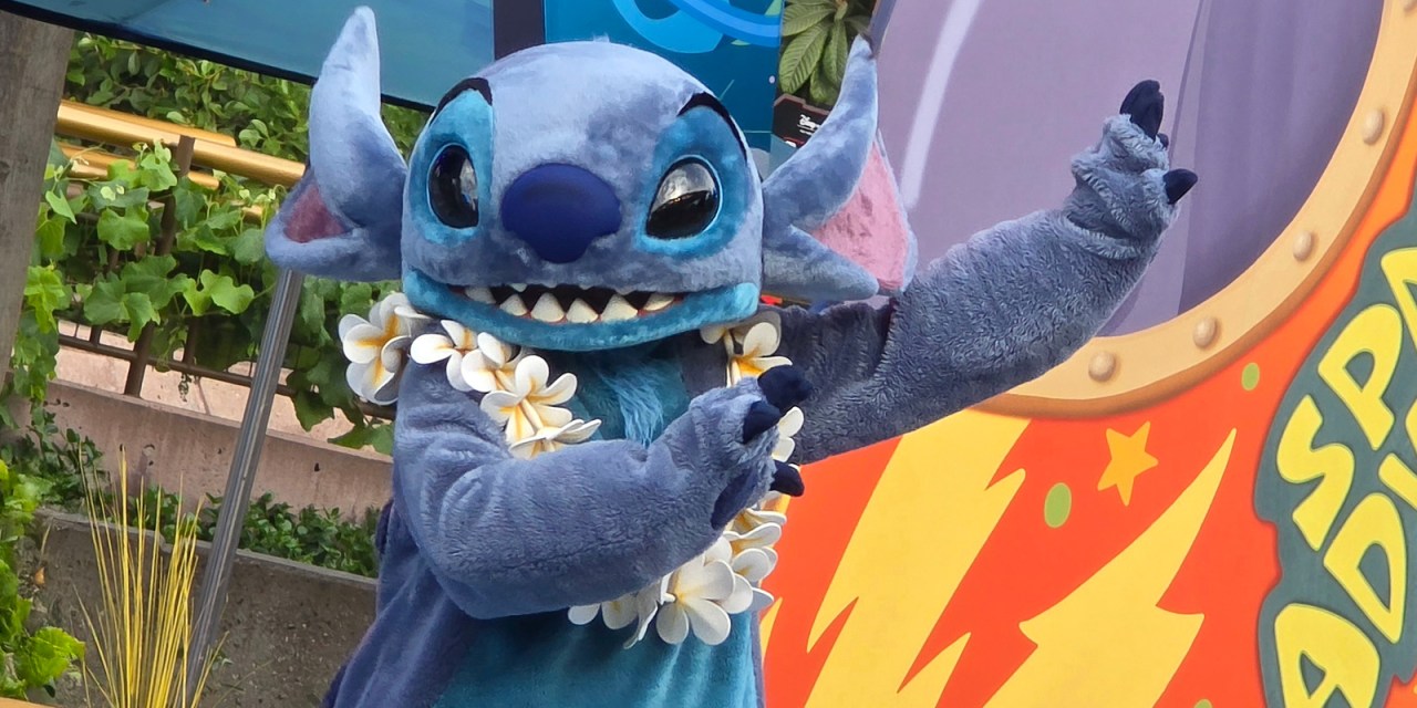 GUIDE: Stitch’s Interplanetary Beach Party Blast during #Disneyland70