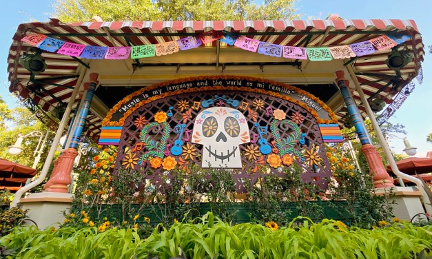 GUIDE: Plaza de la Familia dining, entertainment, and more at 2025 Halloween Time