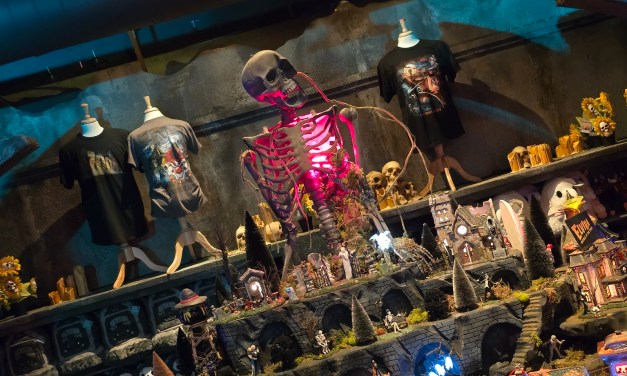 MERCH RUN: New lanterns, No-Boo necklaces, and more at 2025 Knott’s Scary Farm
