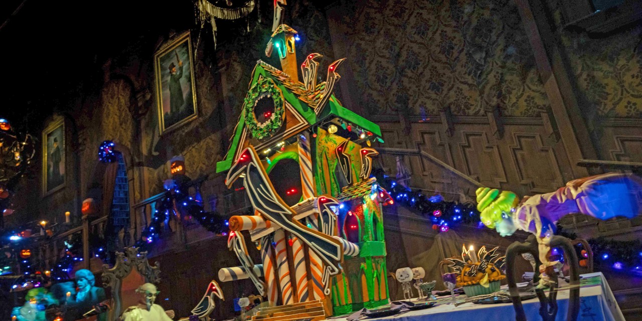 Gingerbread House at 2025 Haunted Mansion Holiday is for the birds