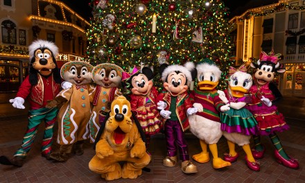 FIRST LOOK: Mickey, Minnie, and friends have new outfits for 2025 #DisneyHolidays