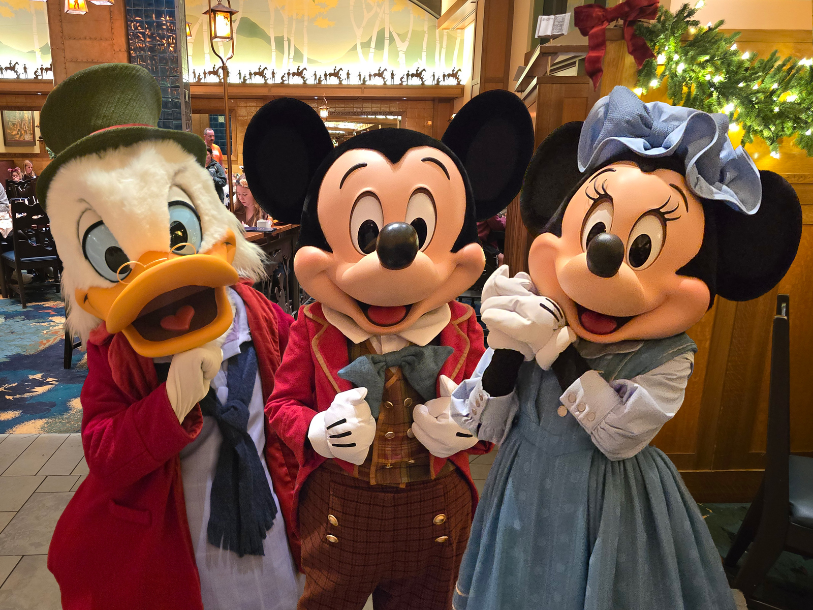 REVIEW: Mickey's Christmas Carol Feast buffet, Storyteller's Cafe