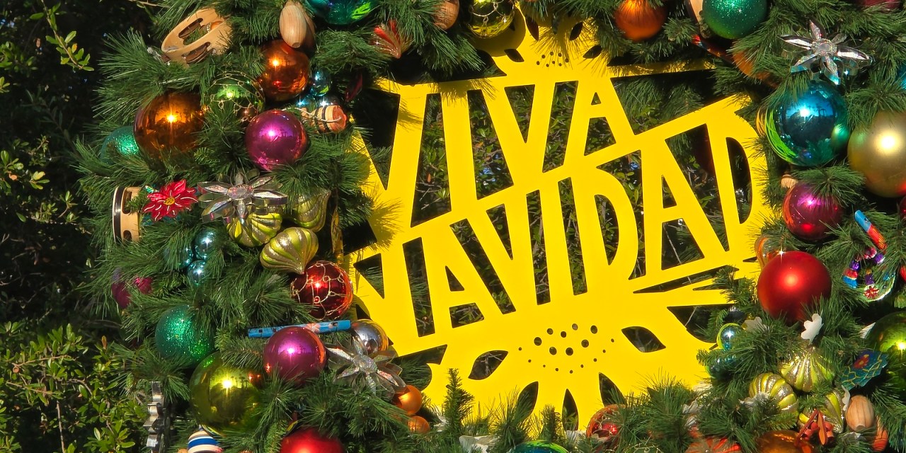 GUIDE: Disney ¡Viva Navidad! food and entertainment for 2025 #DisneyHolidays