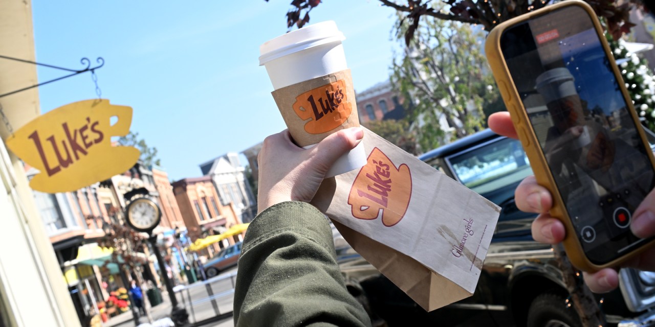 GUIDE: Iconic spots and photo-ops for Gilmore Girls at 2025 Holidays Made Here Warner Bros. Studio event