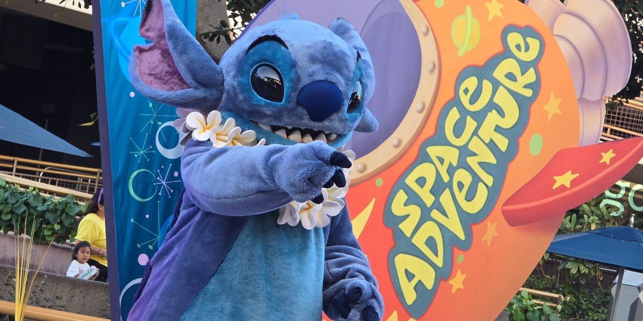 GUIDE: Stitch’s Interplanetary Beach Party Blast during Kids Rule Summer 2026