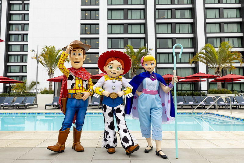 Disney Poolside Splash Bash features TOY STORY 5 at Disneyland Resort Hotels
