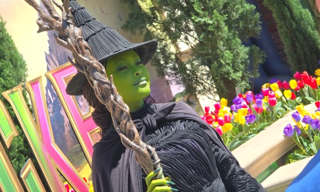 GUIDE: Meet Elphaba and Glinda during 2026 Universal Mega Movie Summer