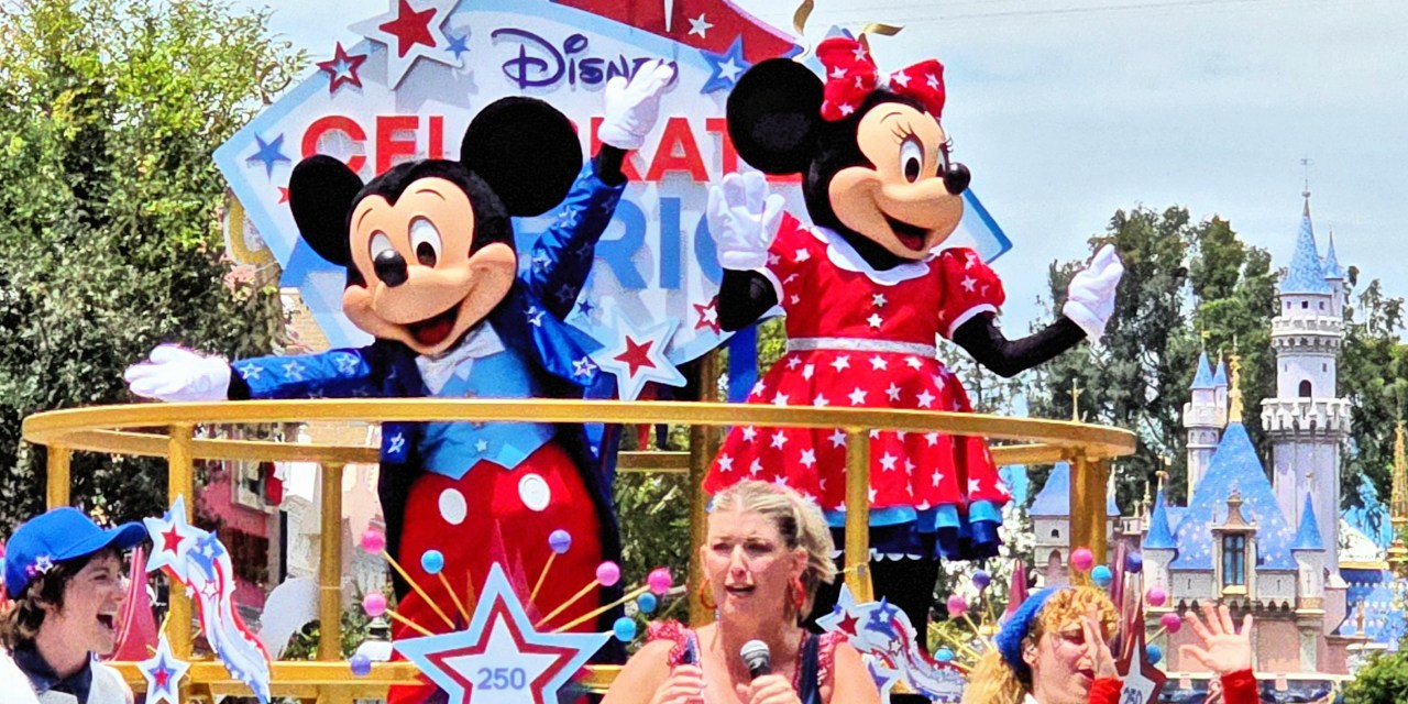 GUIDE: Disney Celebrates America Cavalcade at Disneyland